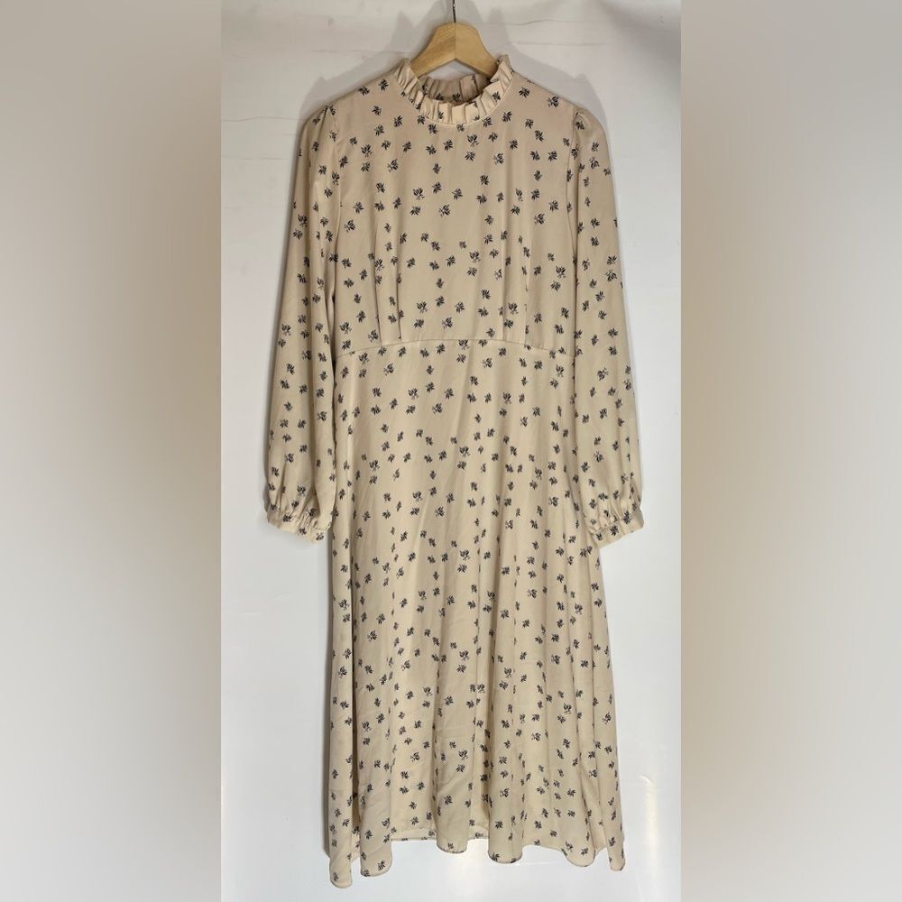 Olive Cream Ruffle Long Sleeve Dress Medium‎